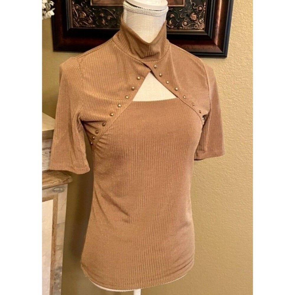 INC International Concepts Brown Ribbed Top  With Gold Embellishments M B22